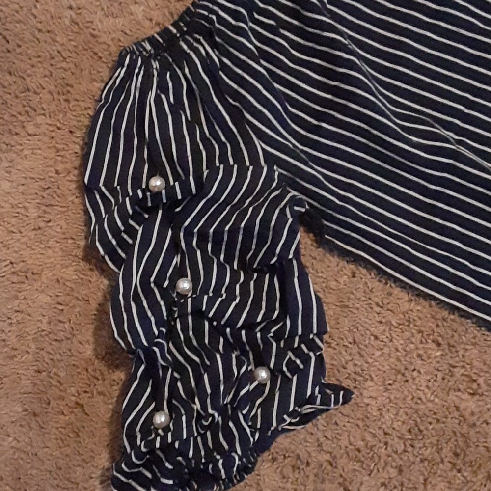 Dress - Picture 3 of 3